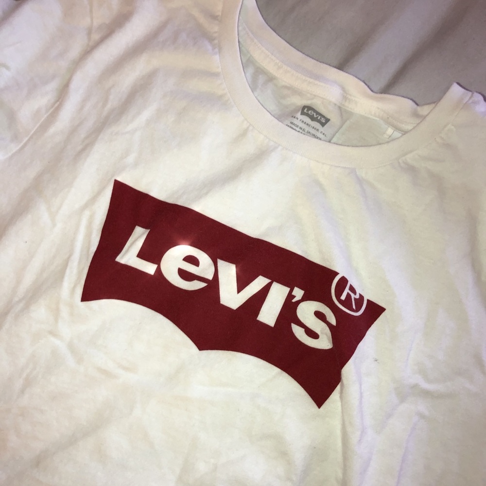 Levi’s Graphic Tee